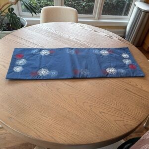 Elegant Blue Table Runner with Firecracker Design